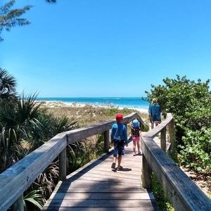 Meet your Posher, Dustin